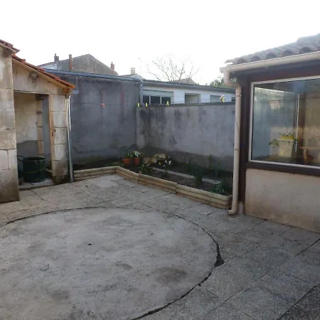 Townhouse 800 Meters From The Thermal Baths Rochefort (Charente-Maritime)